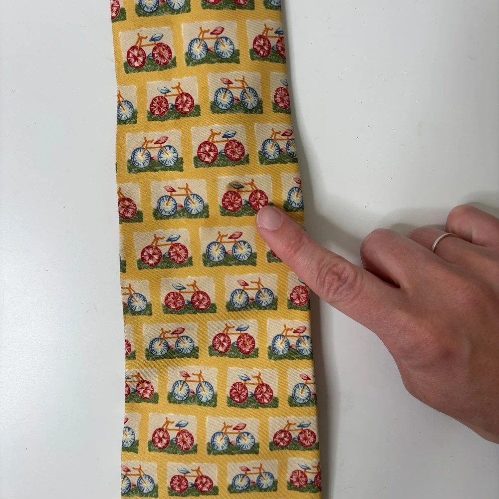 VTG Banana Republic Necktie Bicycle Print Yellow 100% Silk Made in Italy Novelty